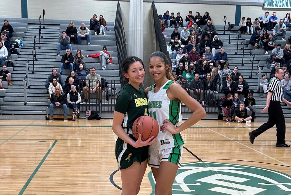 Senior Hannah Vanderzee breaks RCS's all-time leading scoring record for RCS women's basketball 