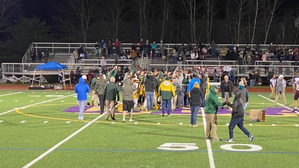 RCS Varsity Football Team Moves on to New York State Championship